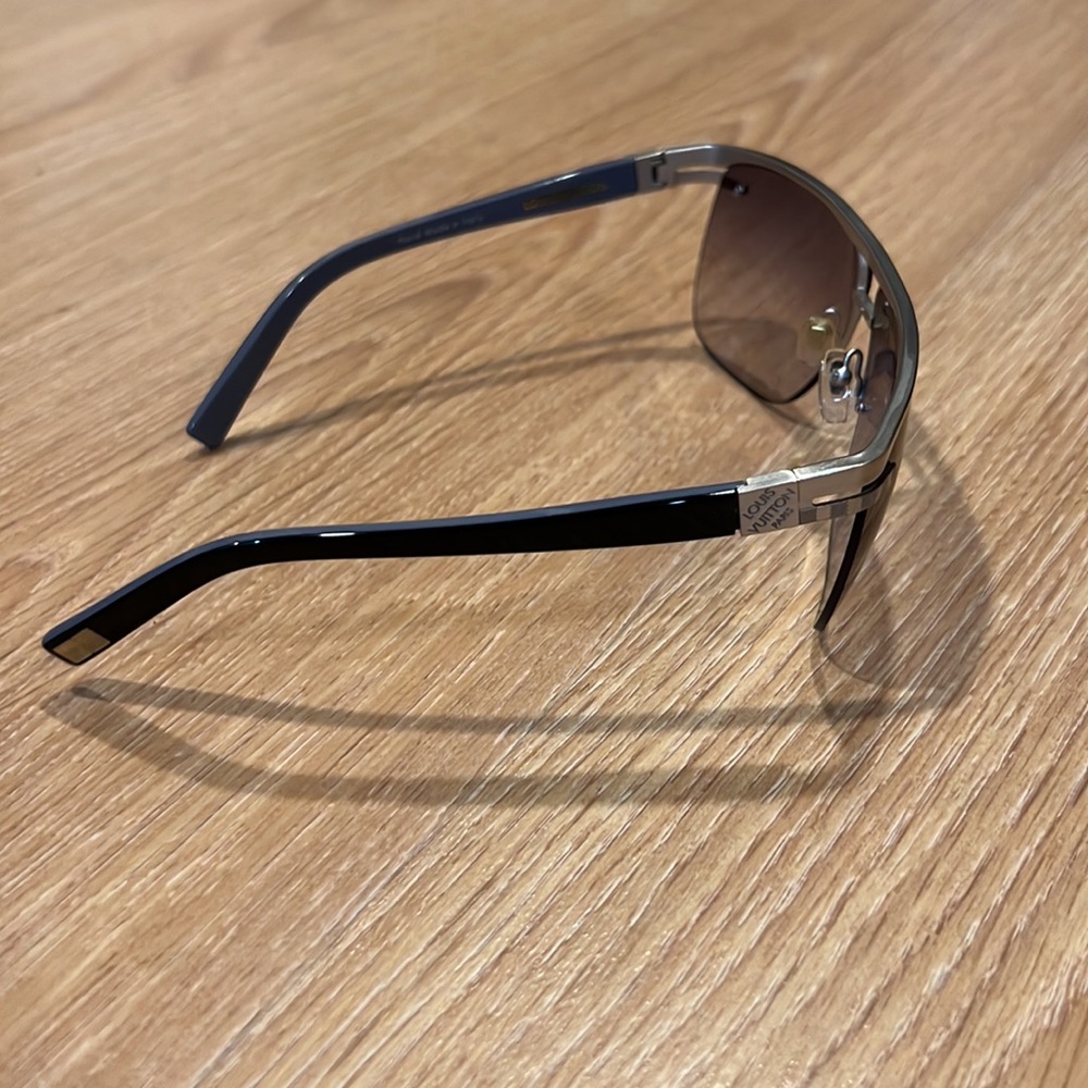 Louis Vuitton men’s sunglasses - Picture 4 of 4
